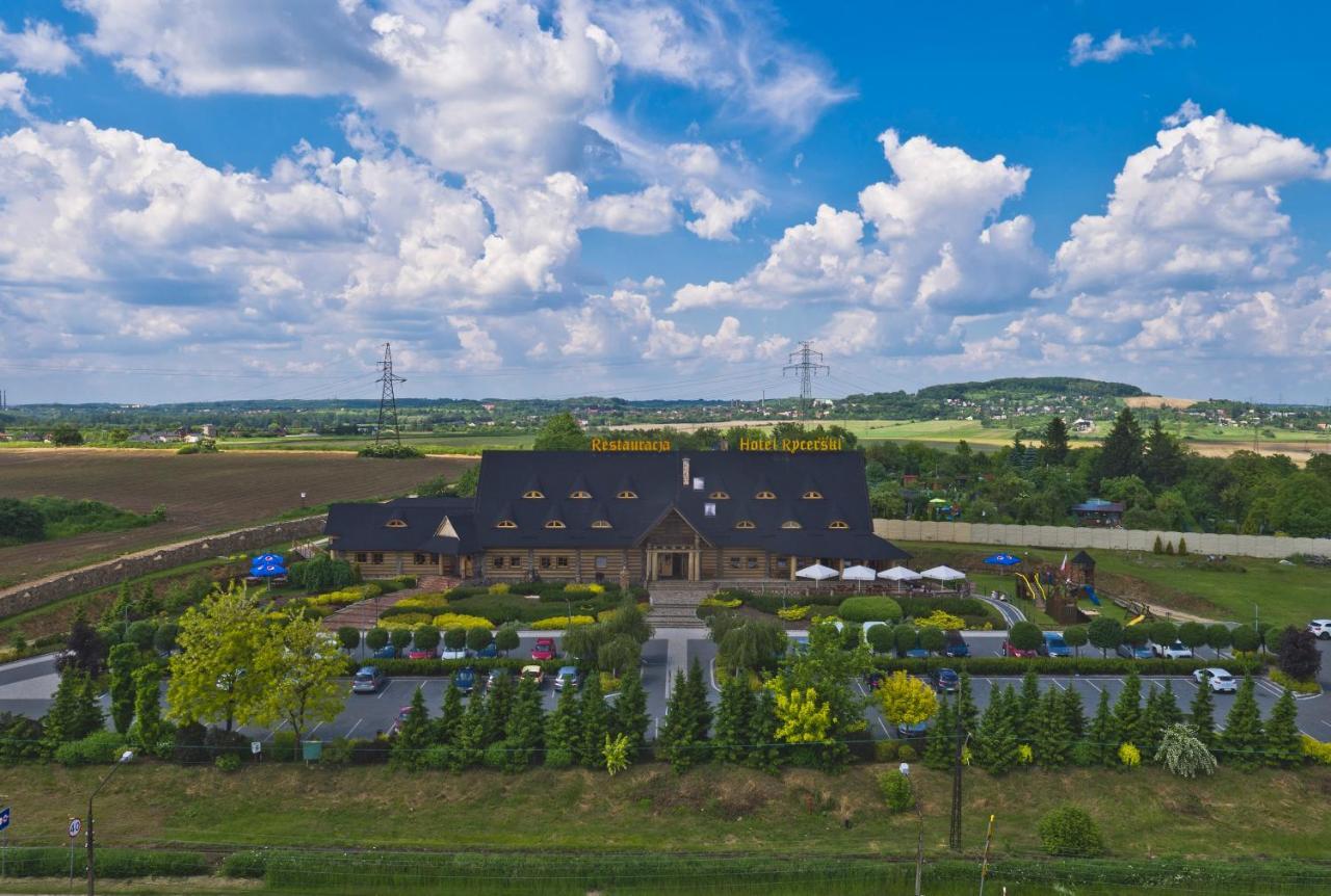 Hotel Rycerski Czeladz Bagian luar foto